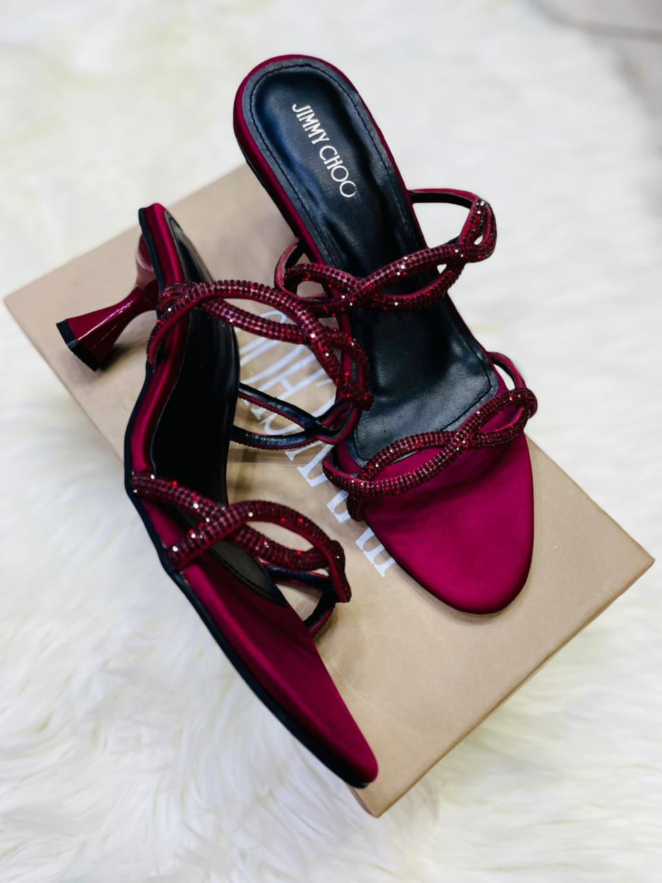 Opulent knot