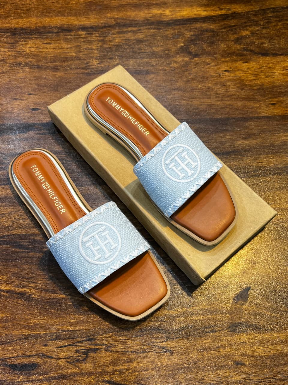 TH Embroided Flats