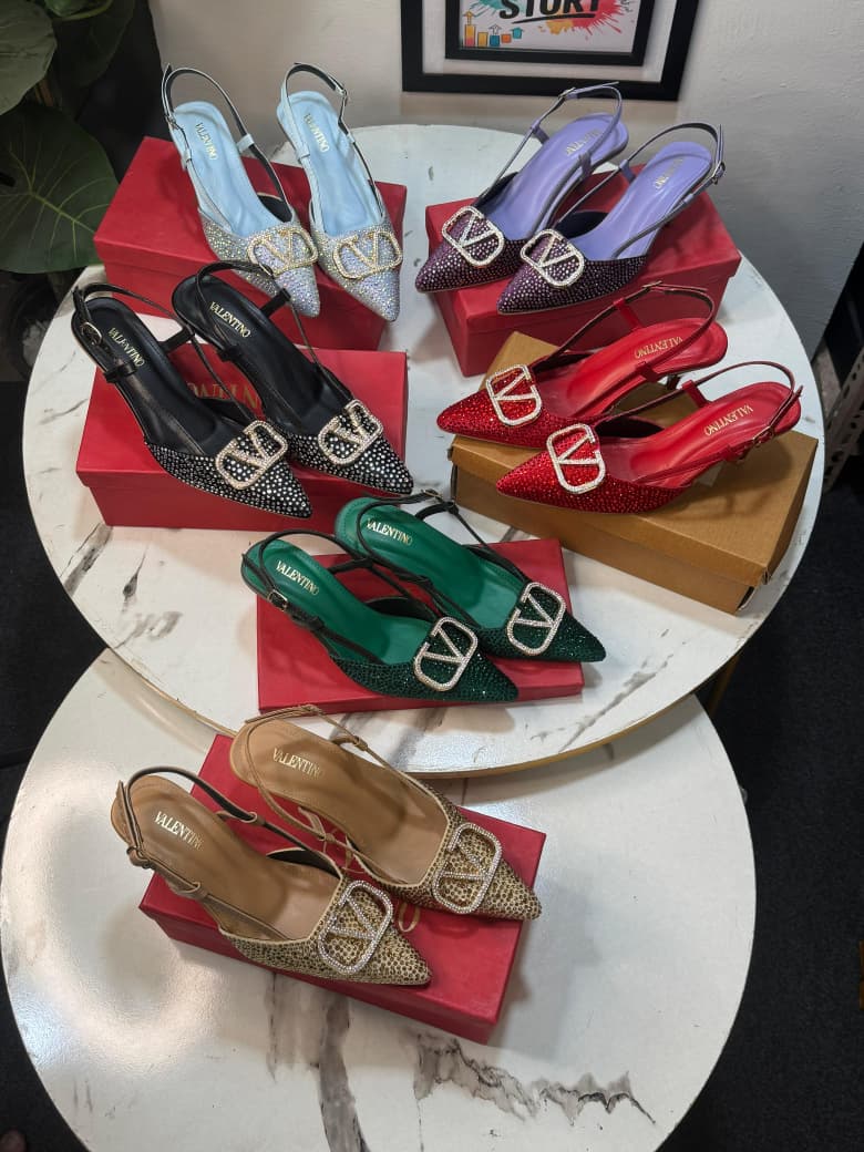V Stones Heel