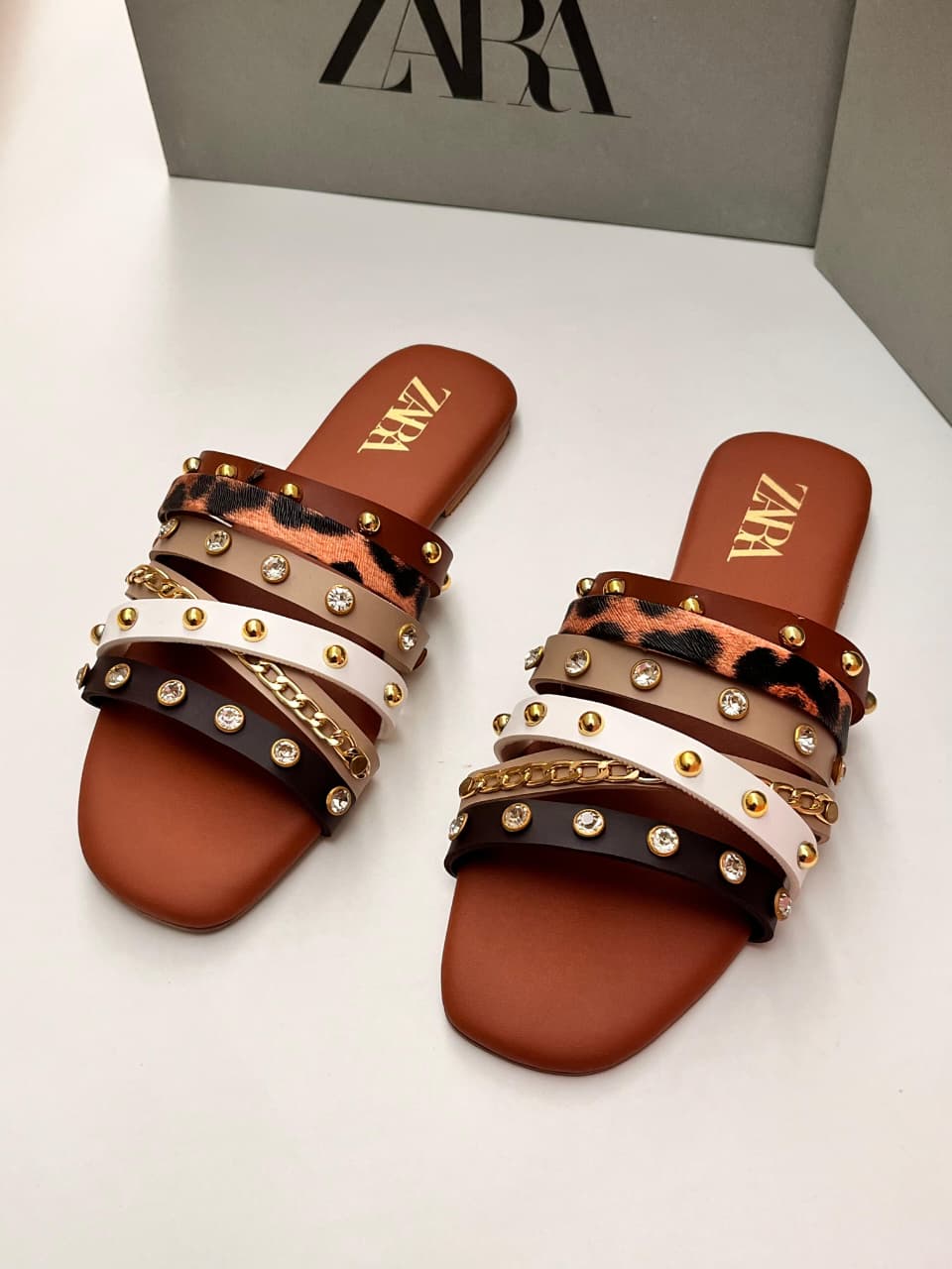 Studded Slide