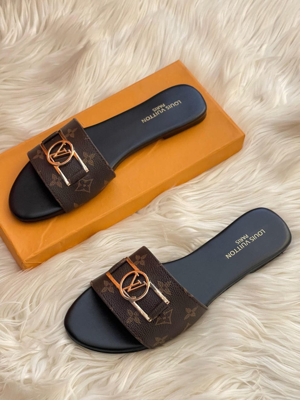 L-V Premium Flats