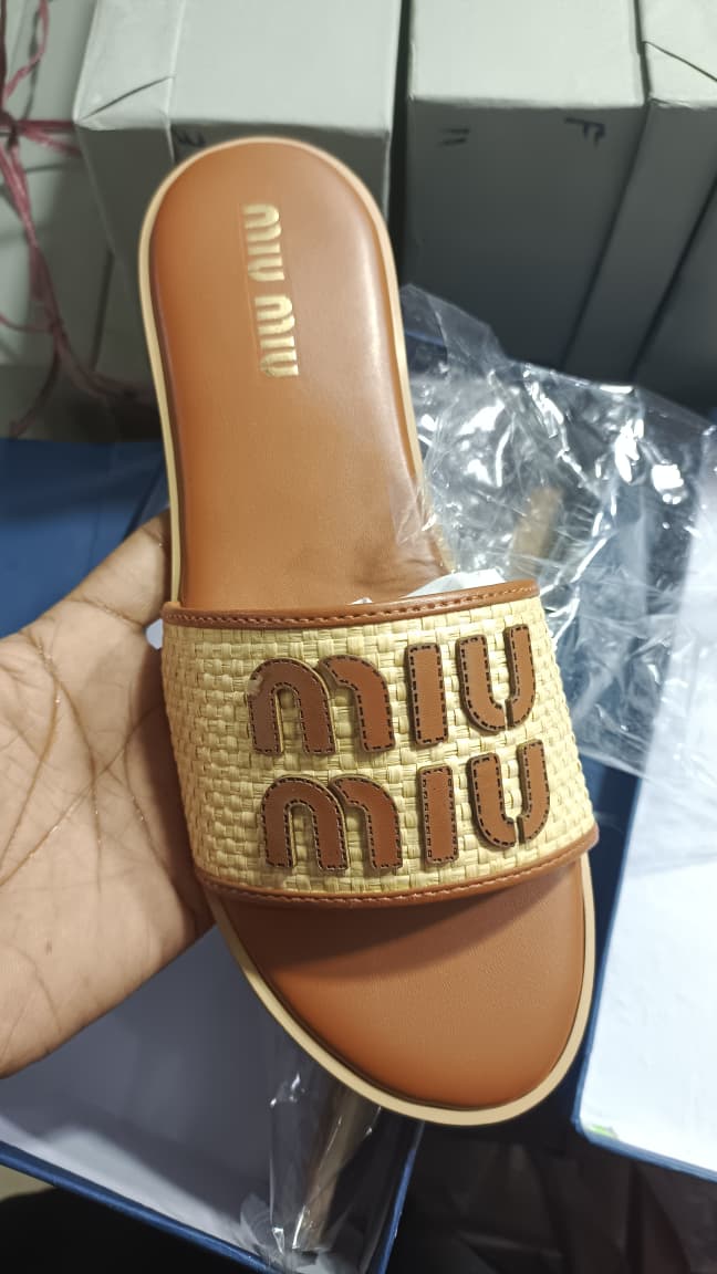 Miu Brown Slide