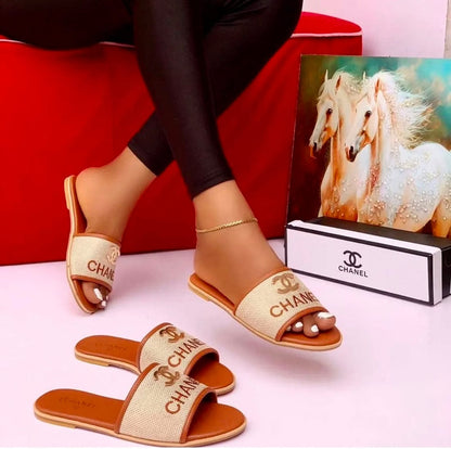 Royal Chanel Slide